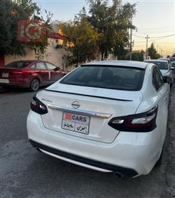 نيسان ألتيما